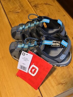 NWT Outbound  Gray and Blue Closed-Toe Sandal - Youth  Shoe Size 2